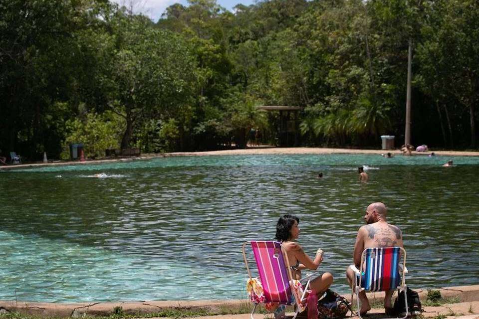 Após incêndio em parque, piscinas da Água Mineral reabrem nesta 3ª