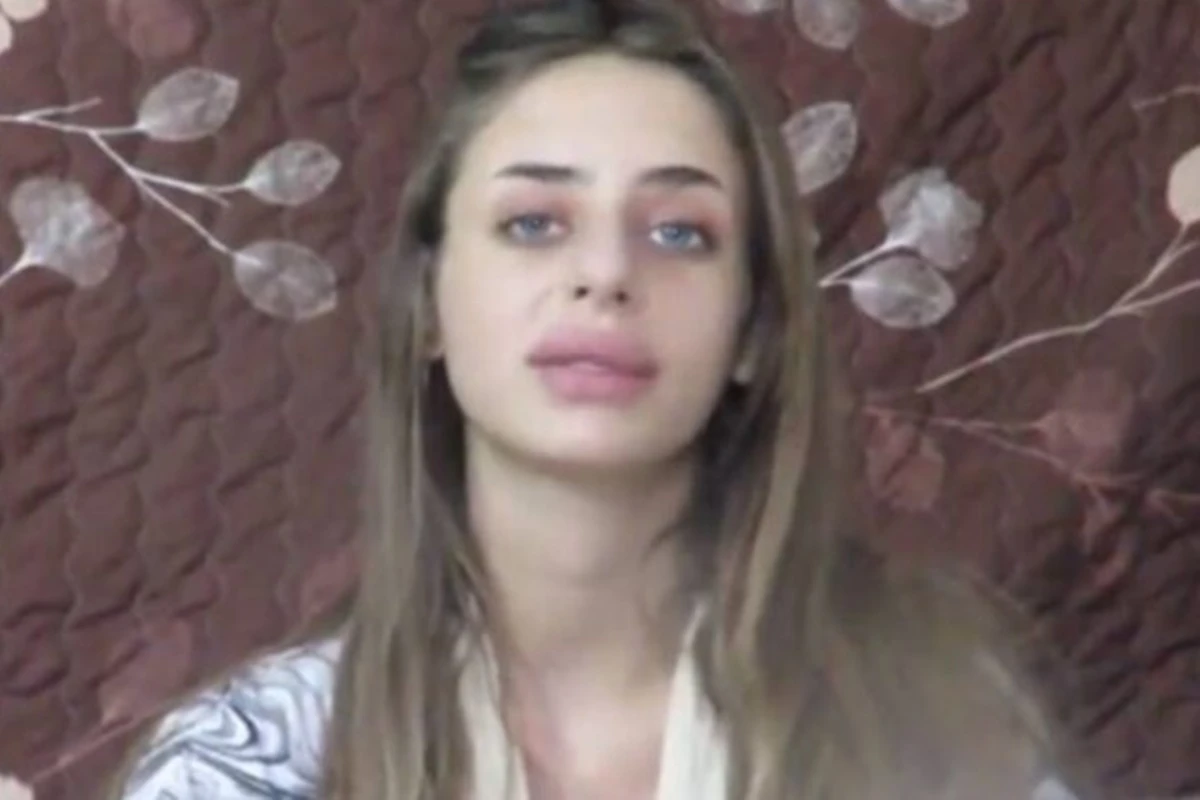 Ex-refém do Hamas diz ter sido estuprada por famoso personal trainer
