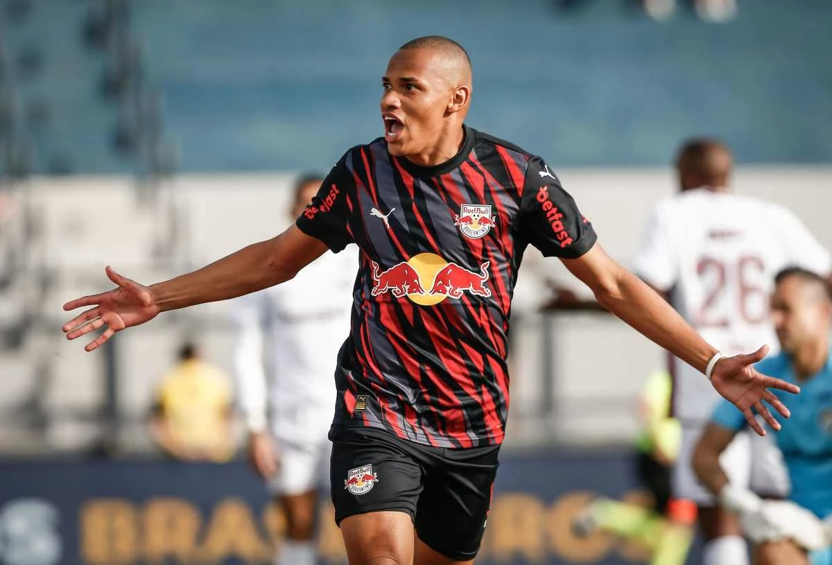Red Bull Bragantino se reabilita e goleia Fluminense por 4 x 2