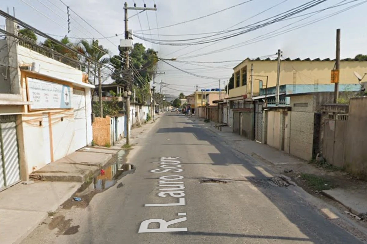 Traficantes cortam água de 2 mil pessoas no RJ e cobram “resgate”