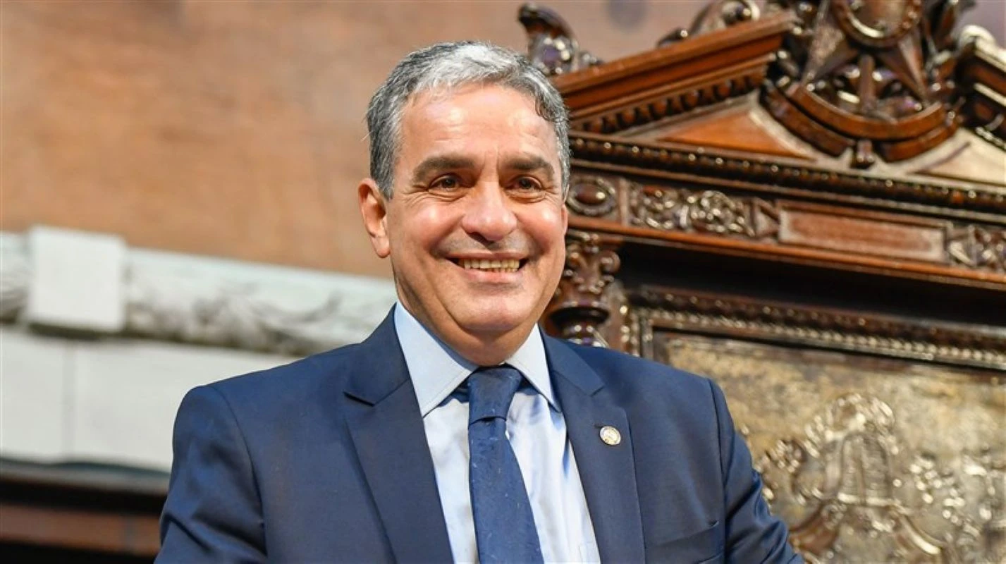 Auxiliar de Gleisi leva bandeira branca a reunião de líderes da Câmara