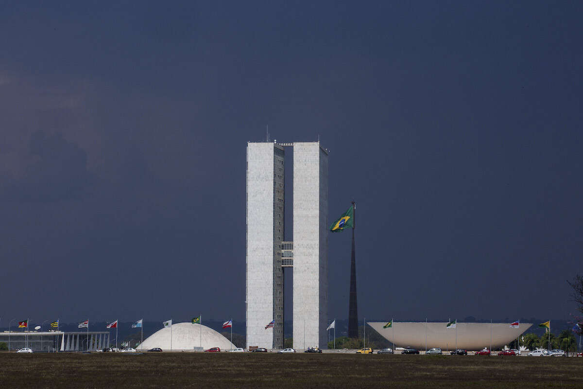 A dois dias do recesso, pacote fiscal segue pendente no Congresso