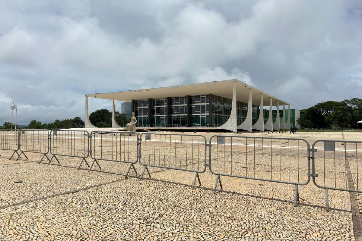 STF recebe e-mails anônimos que chamam o homem-bomba de “mártir”