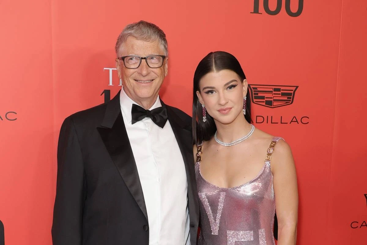 Filha de Bill Gates lança plataforma de moda e inteligência artificial