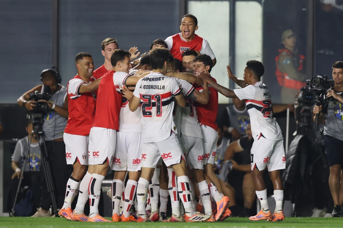 São Paulo quebra tabu contra o Vasco no Brasileirão após 10 anos; veja