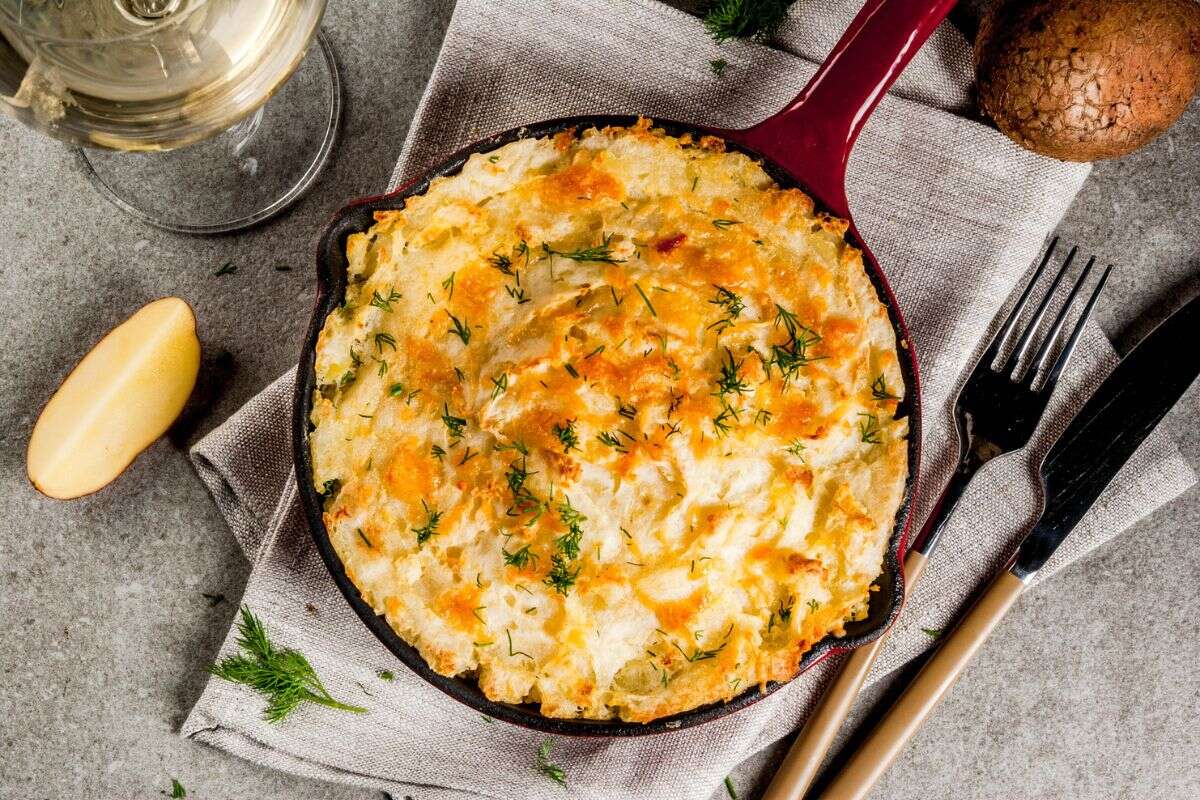 Torta com recheio de frango: aprenda receita fácil e rica em proteína