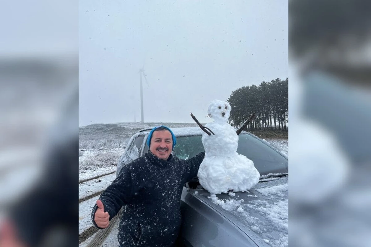 “É como voltar a ser criança”: neve encanta a população da serra de SC