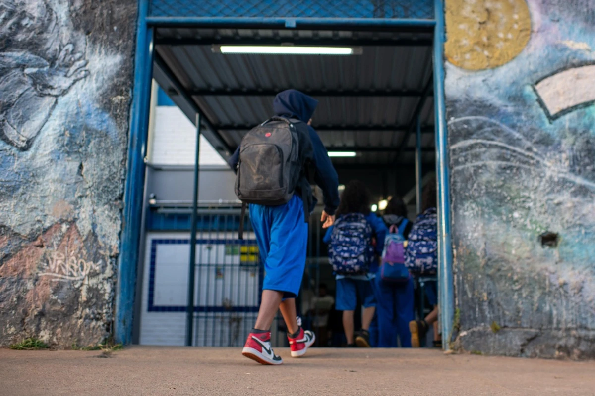 Greve dos professores: 2º dia tem alunos presentes e Olimpíada de Matemática