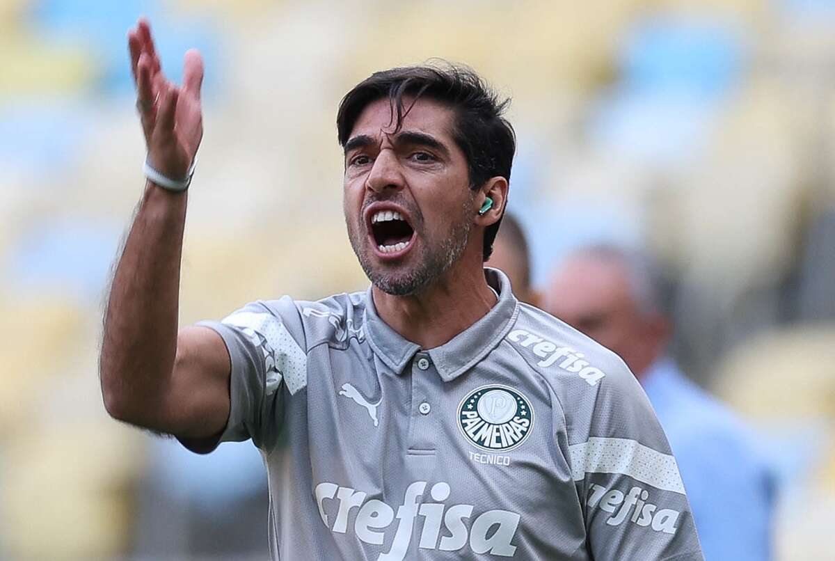 STJD reverte suspensão de Abel Ferreira em multa de R$ 100 mil