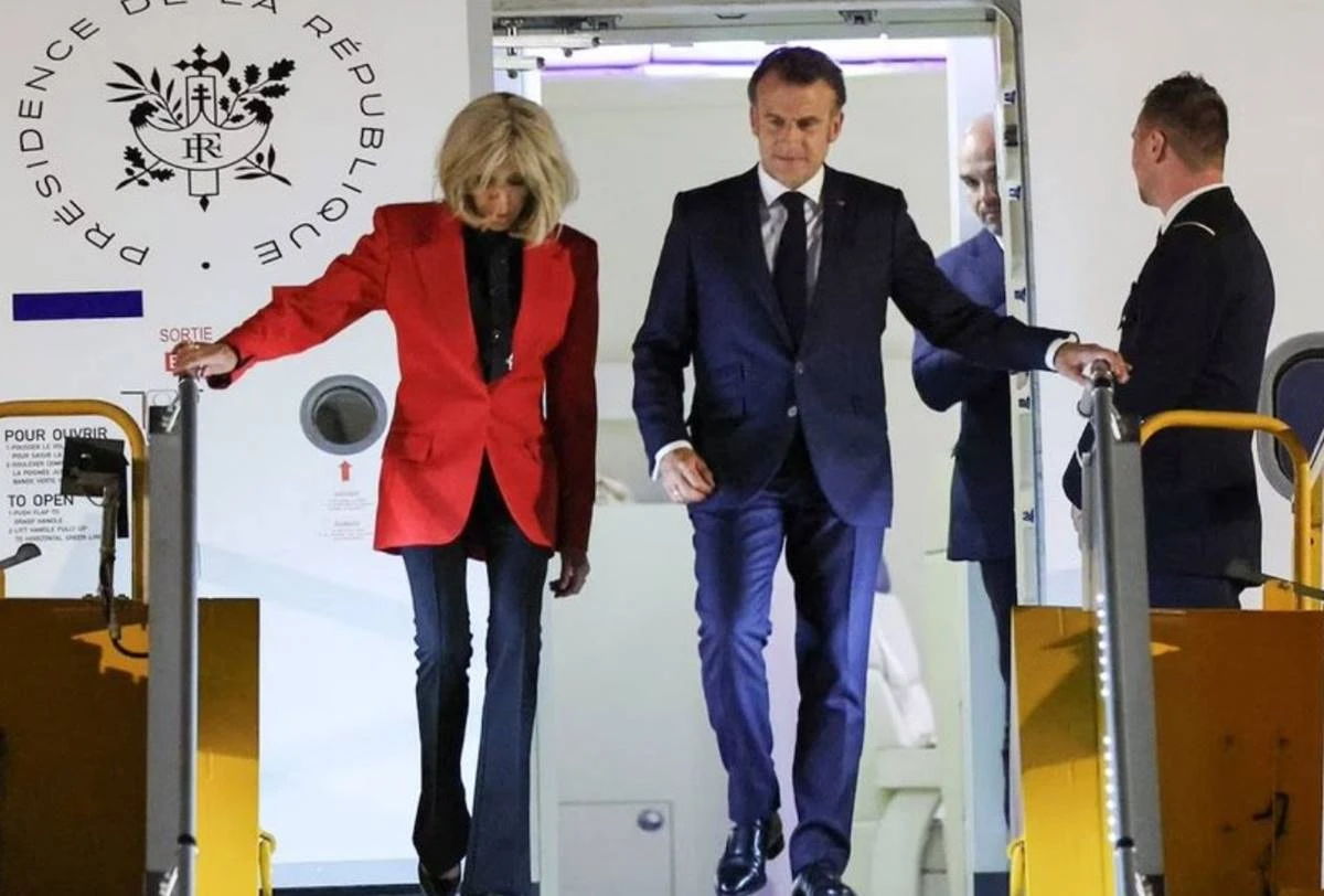 Macron minimiza agressão da esposa: “Estávamos brincando”; vídeo