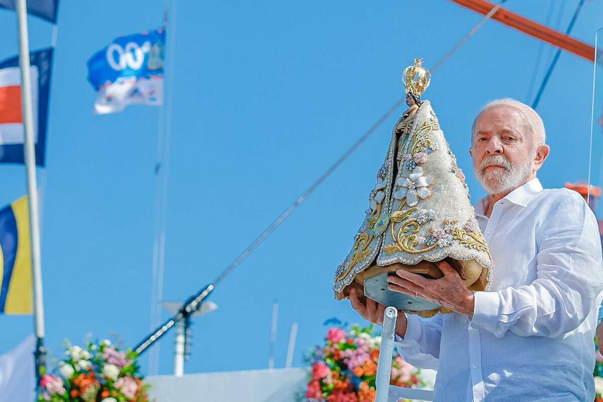 Lula participa de romaria fluvial do Círio de Nazaré, em Belém (PA)