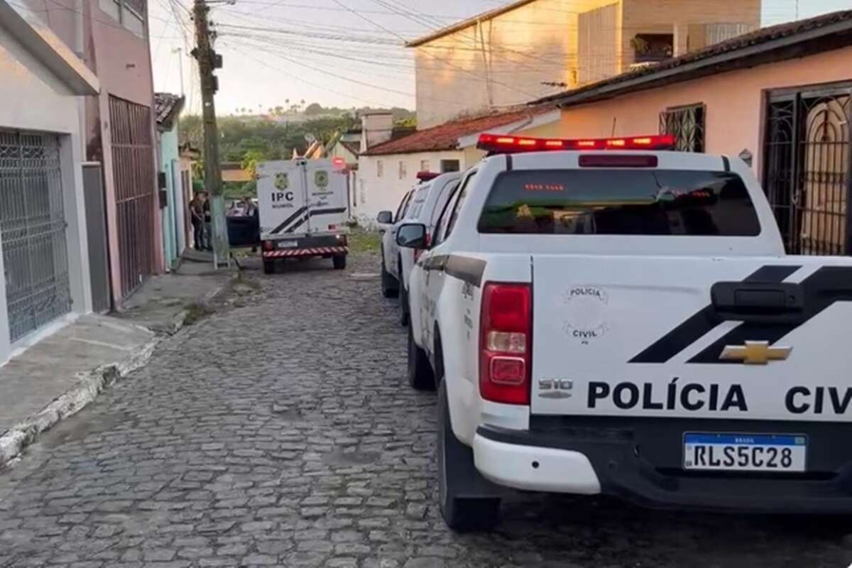 Homem é morto com 10 tiros ao chegar em casa após festa, na Paraíba