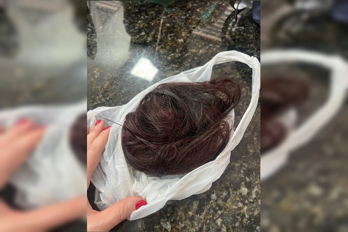 Homem ataca ex com tesoura e corta cabelo dela: “Ficar bonita pra ele”