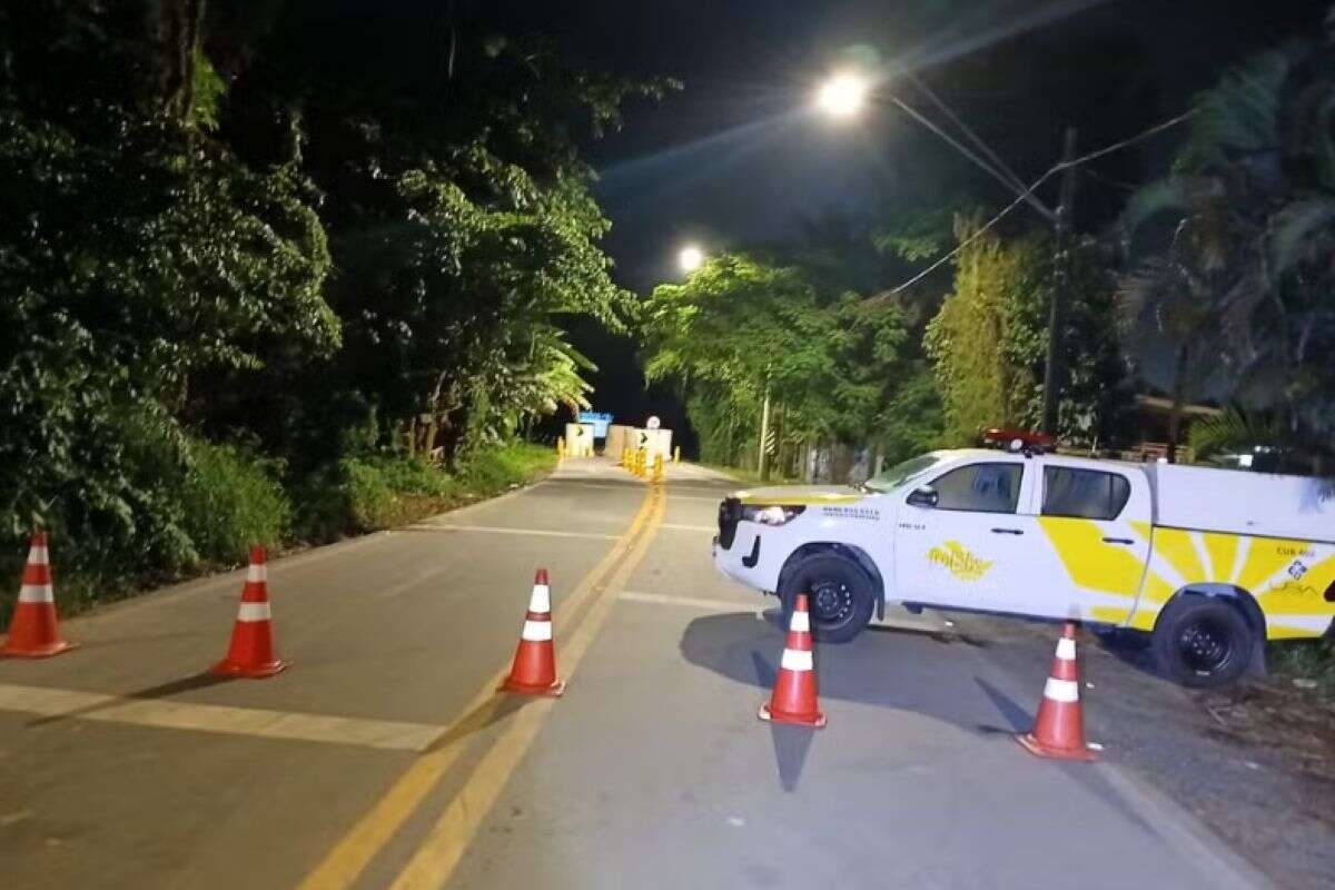 Rodovia é bloqueada no litoral por obra em ponte com risco estrutural