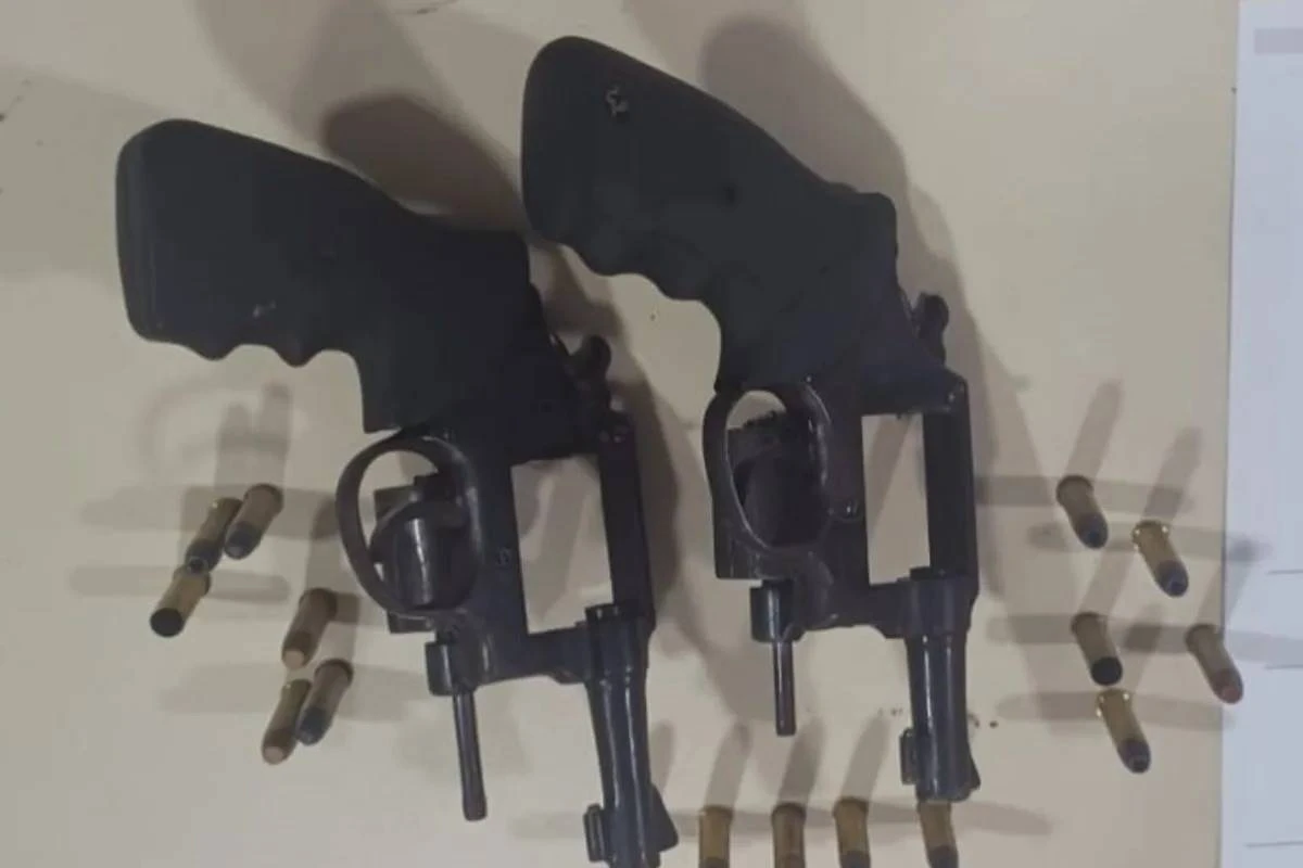 Dois homens morrem após troca de tiros com a polícia em cemitério