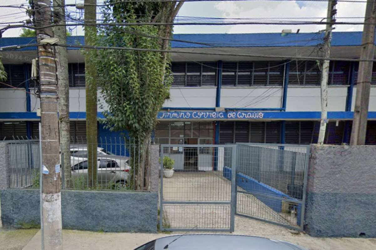 Carro da segurança de Lula é roubado na escola onde o presidente vota