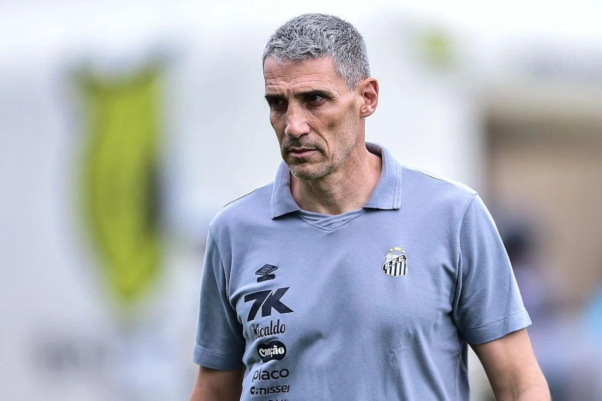 Confira o que Vojvoda disse sobre Neymar após derrota no clássico