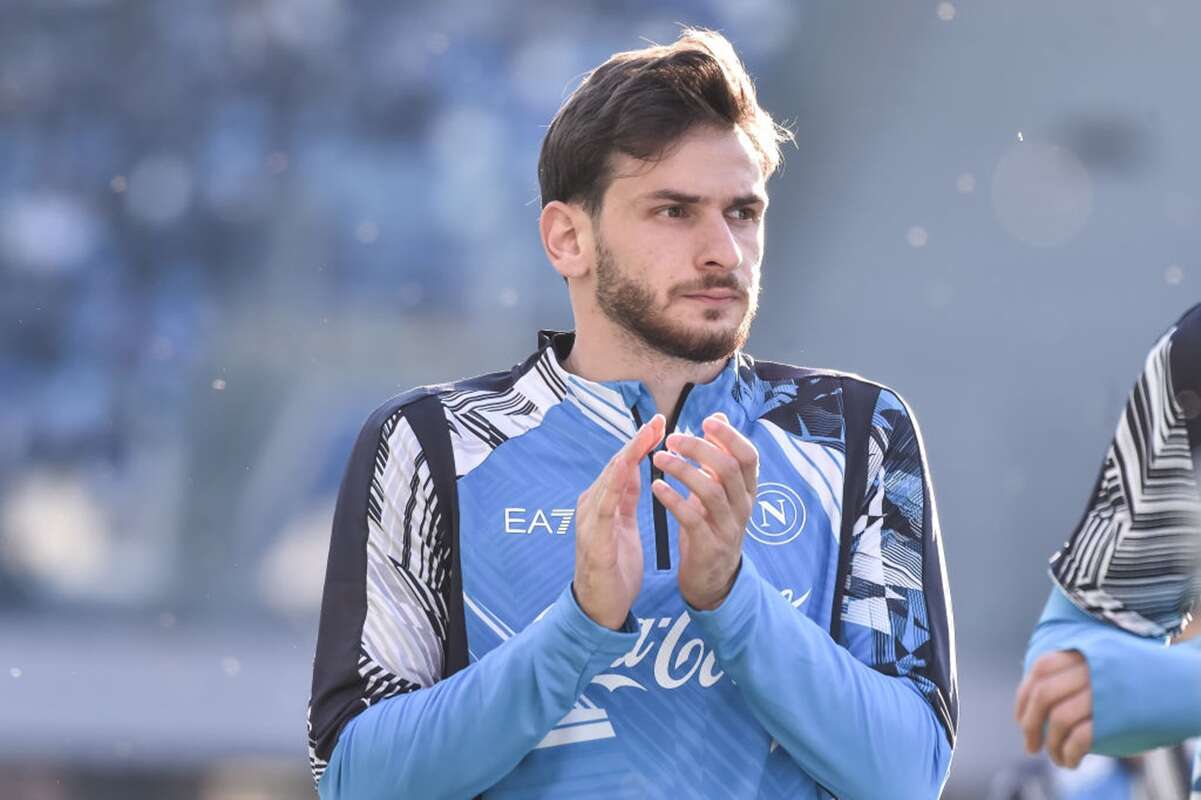 Astro do Napoli tem acordo encaminhado com PSG. Confira