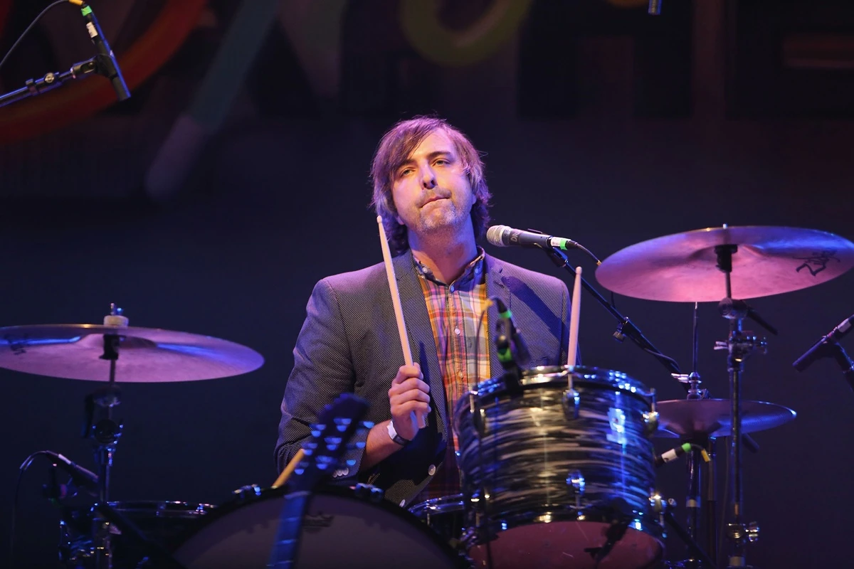 Baterista de banda de rock é preso por posse de pornografia infantil