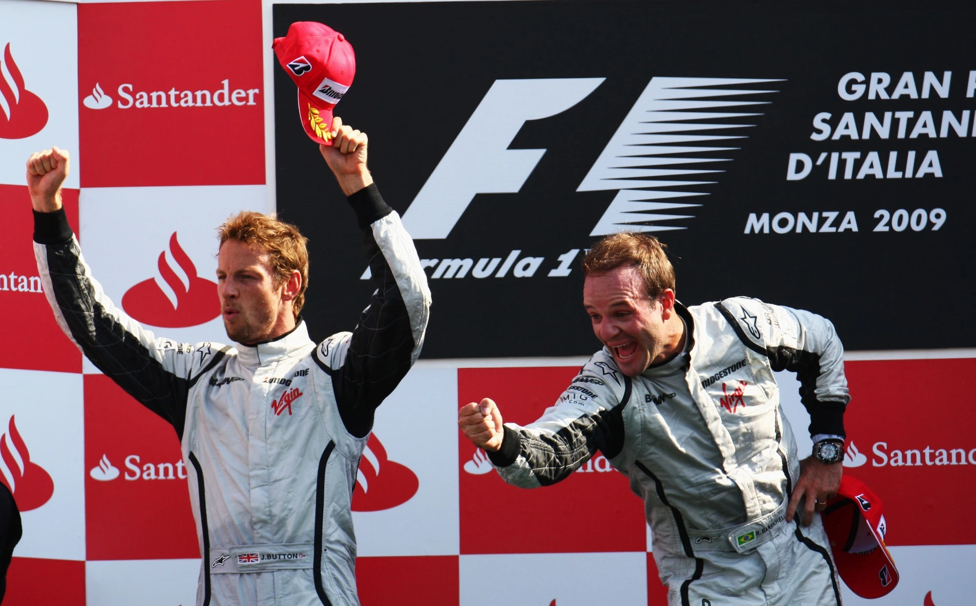 Campeão da Fórmula 1 anuncia aposentadoria das pistas