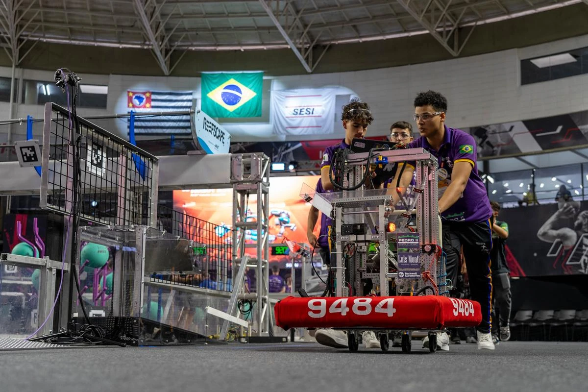 Estudantes brasilienses disputarão mundial de robótica nos EUA