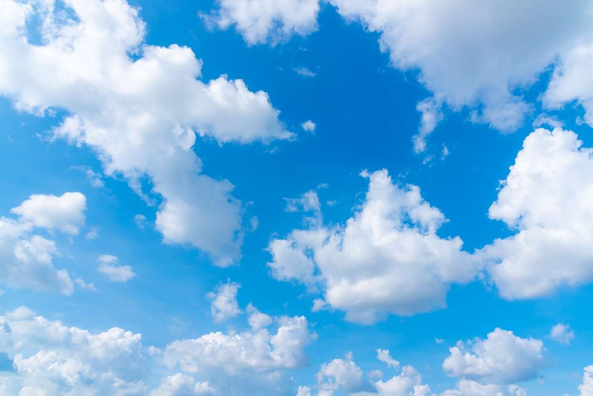 Você sabia que as nuvens estão caindo do céu? Entenda o fenômeno