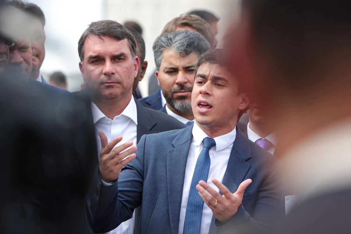 Após 3 meses, Moraes finalmente autoriza Nikolas a visitar Bolsonaro