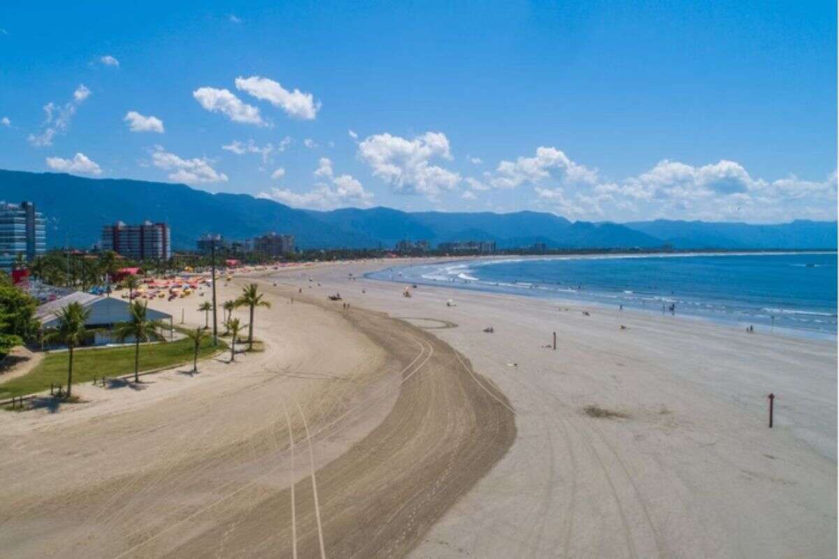 Professora de natação morre afogada em praia no litoral paulista