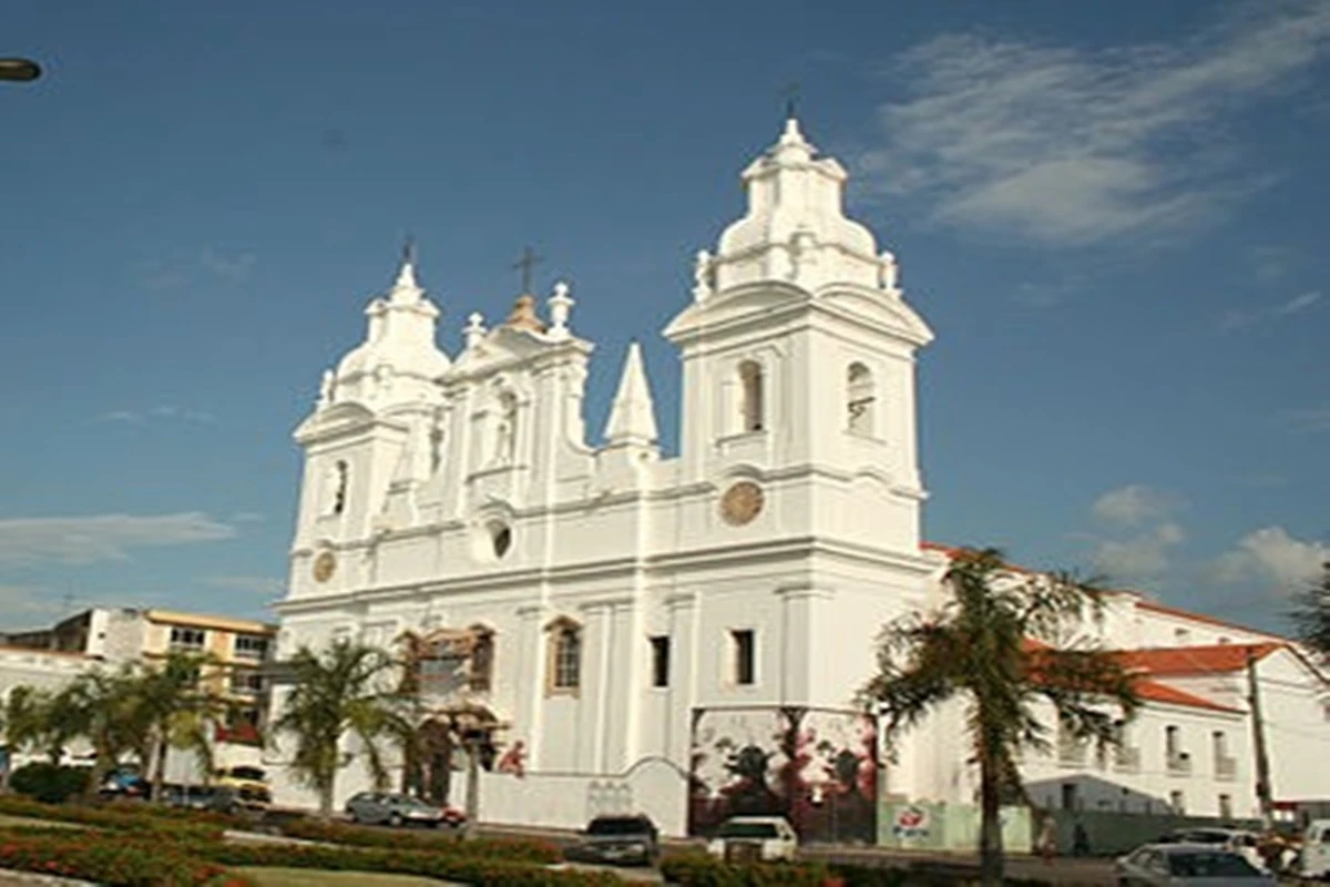 Repúdio: arquidiocese se pronuncia sobre ataques de policiais ao papa