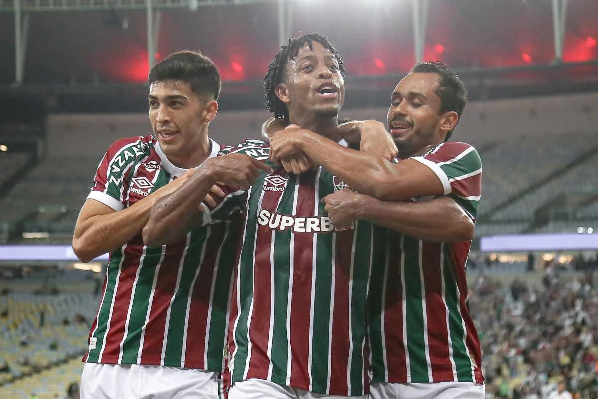 Fluminense tenta manter marca positiva antes de jogo em Brasília