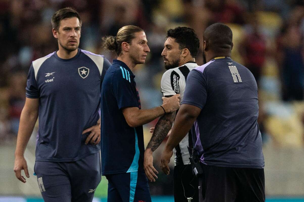 Vídeo: Filipe Luís conta motivo de briga ao fim de Flamengo x Botafogo