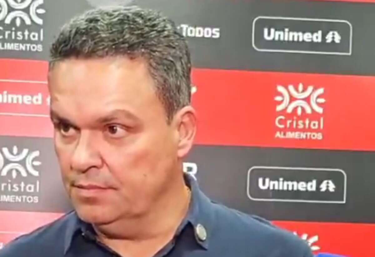 Vídeo: presidente do Atlético-GO responde repórter com fala machista