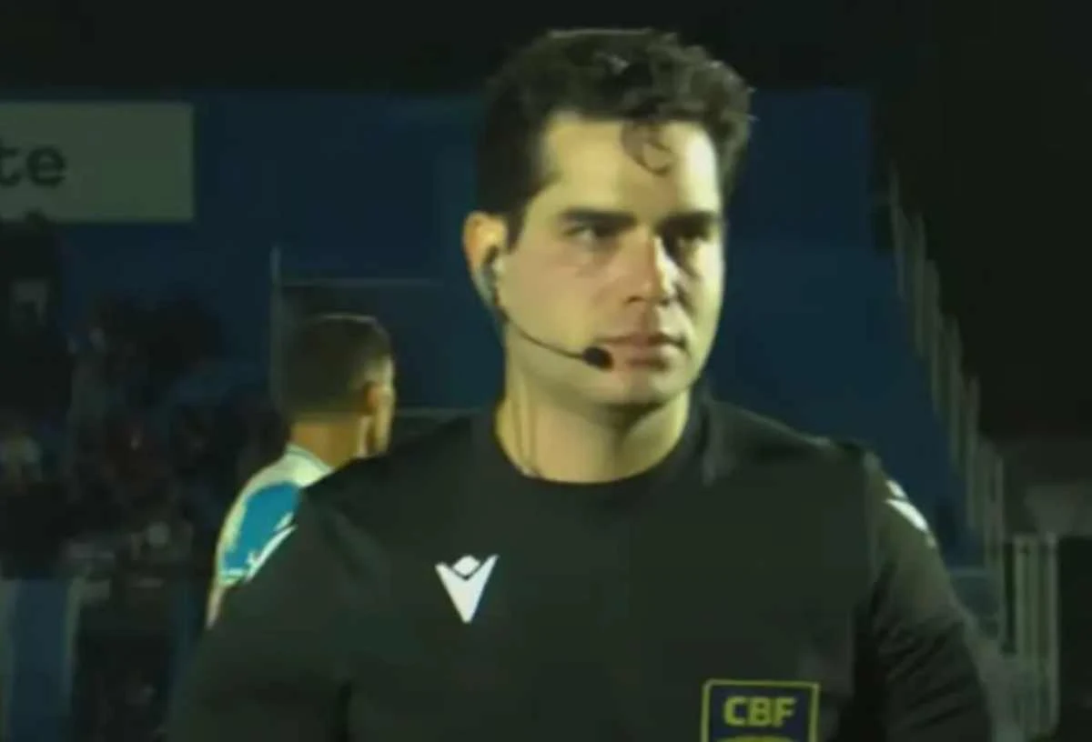 Vídeo: árbitro é nocauteado após bolada durante partida da Série C