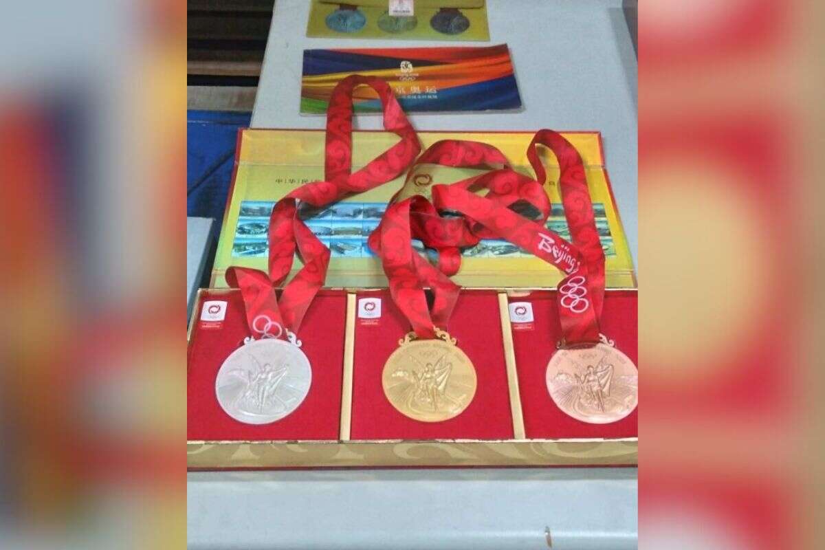 Medalha olímpica, joia e PS5 a R$ 100: veja itens do leilão da Receita