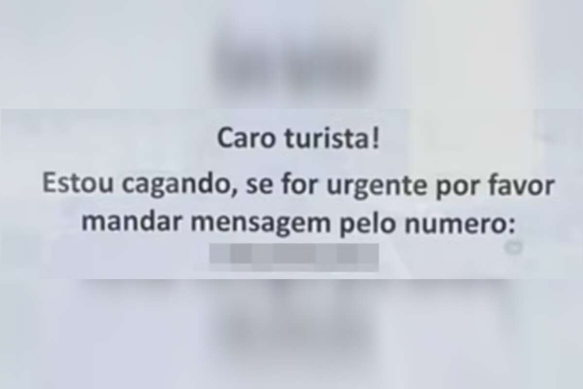 Cartaz em centro de atendimento a turista viraliza: “Estou cagando”