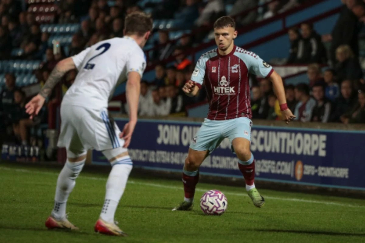 Jogador da Liga Inglesa é esfaqueado em estação de trem. Confira