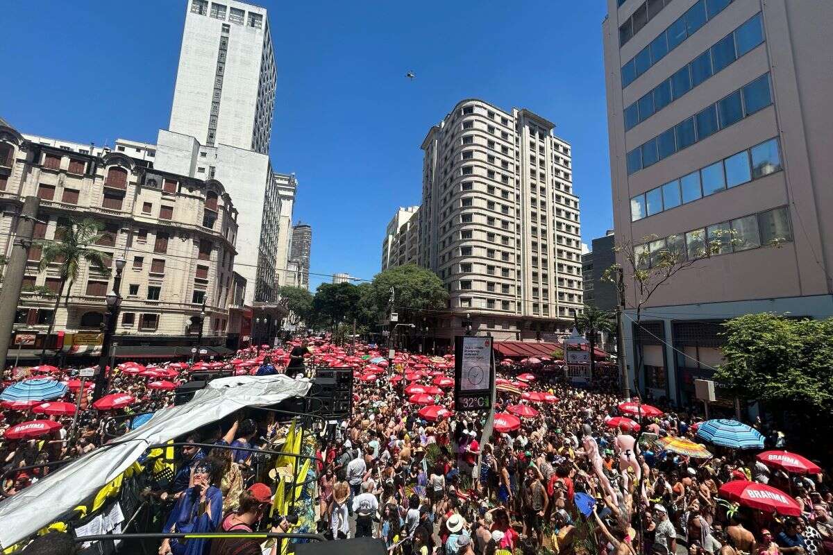 Bloco Tarado ni Você reúne fãs de Caetano Veloso no centro de SP