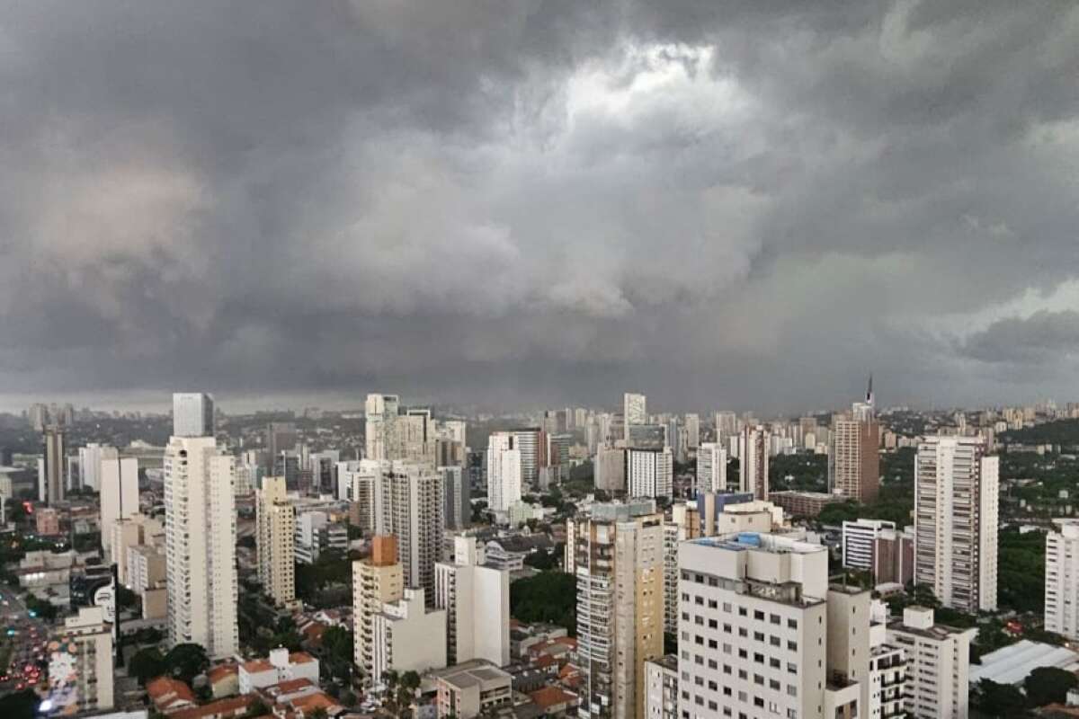 Chuvas intensas e tempestades: veja previsão do tempo para esta 2ª