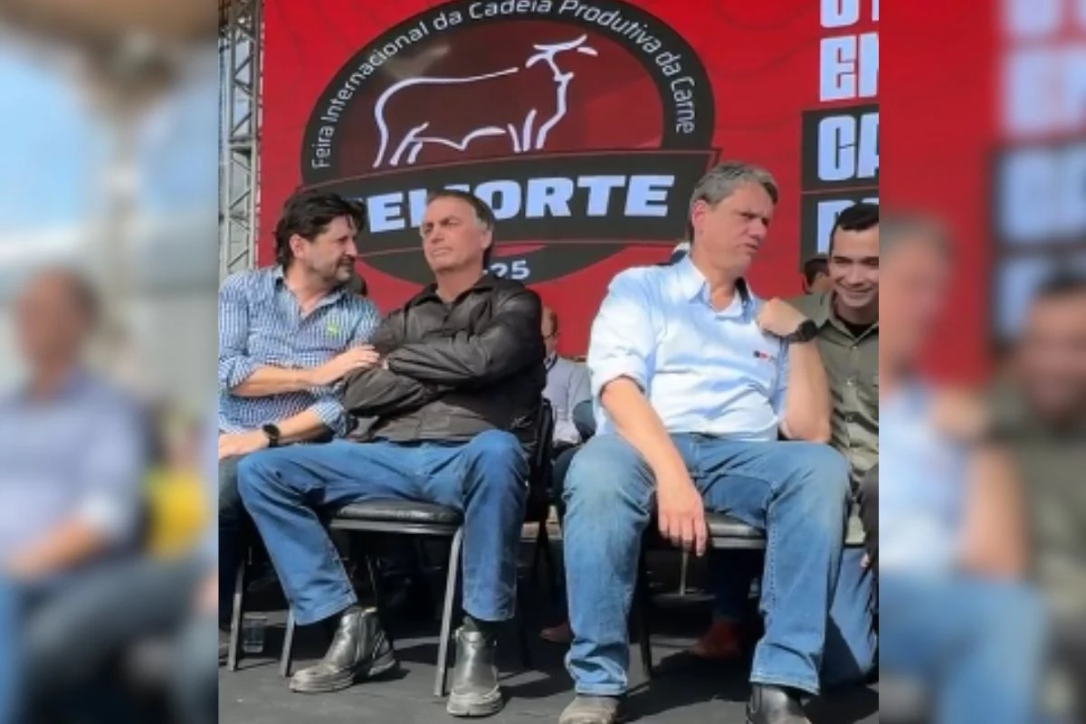 Bolsonaro sobre Tarcísio: “Sentiu gostinho da política, não sai mais”