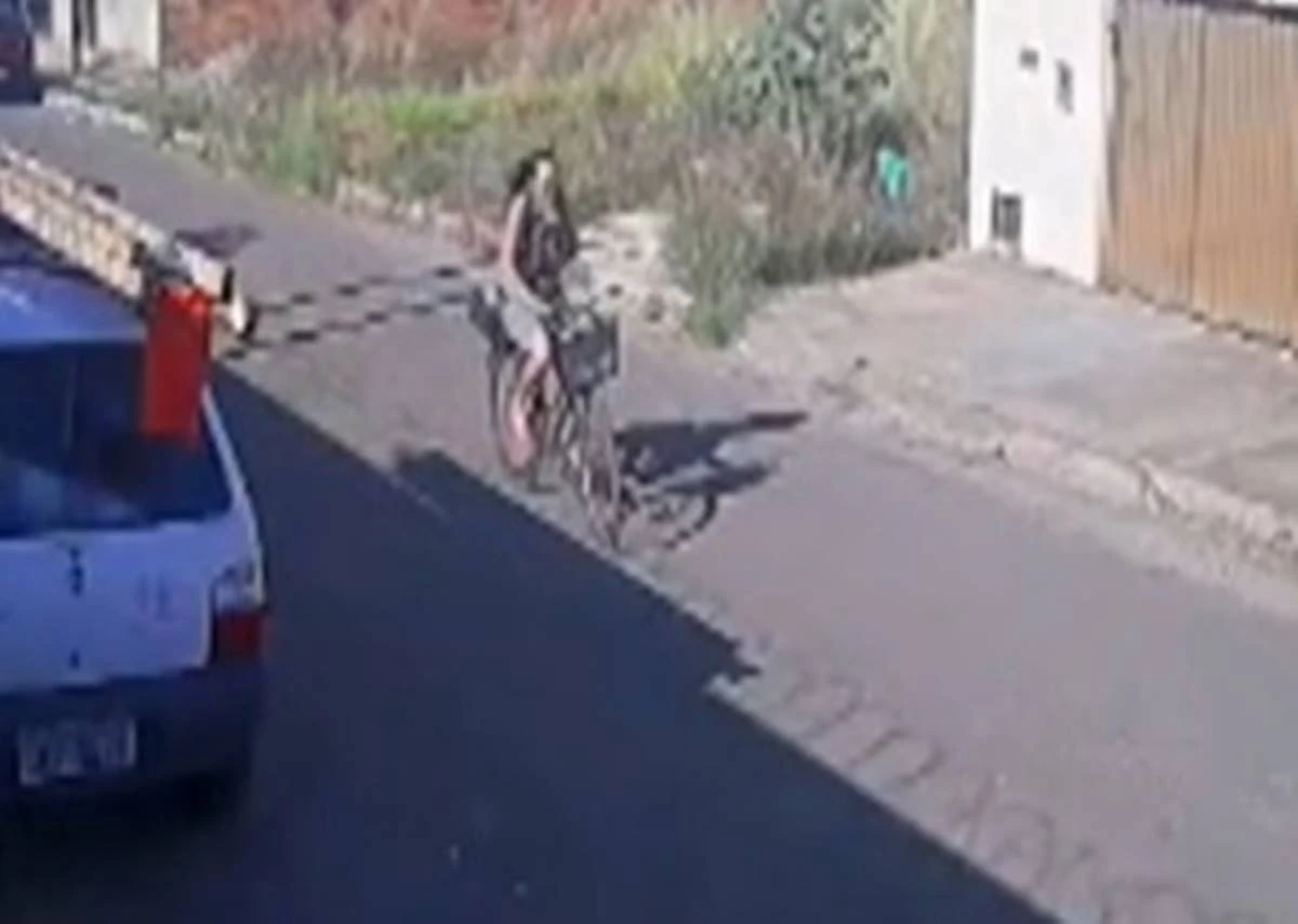 Goiás: ciclista morre após ser atingida por carro ao ir visitar a neta