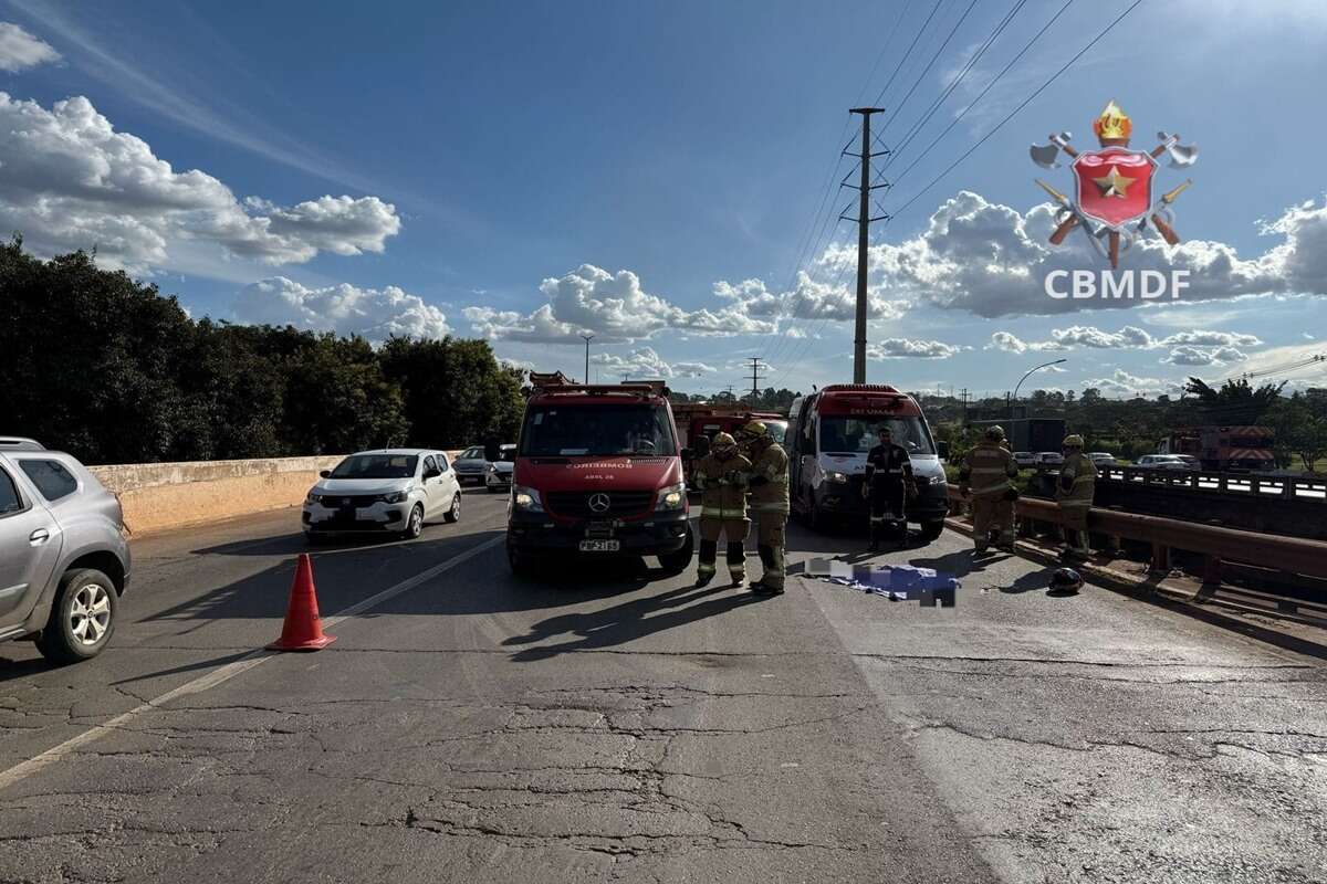 Motociclista de 65 anos morre após colidir em mureta na DF-075