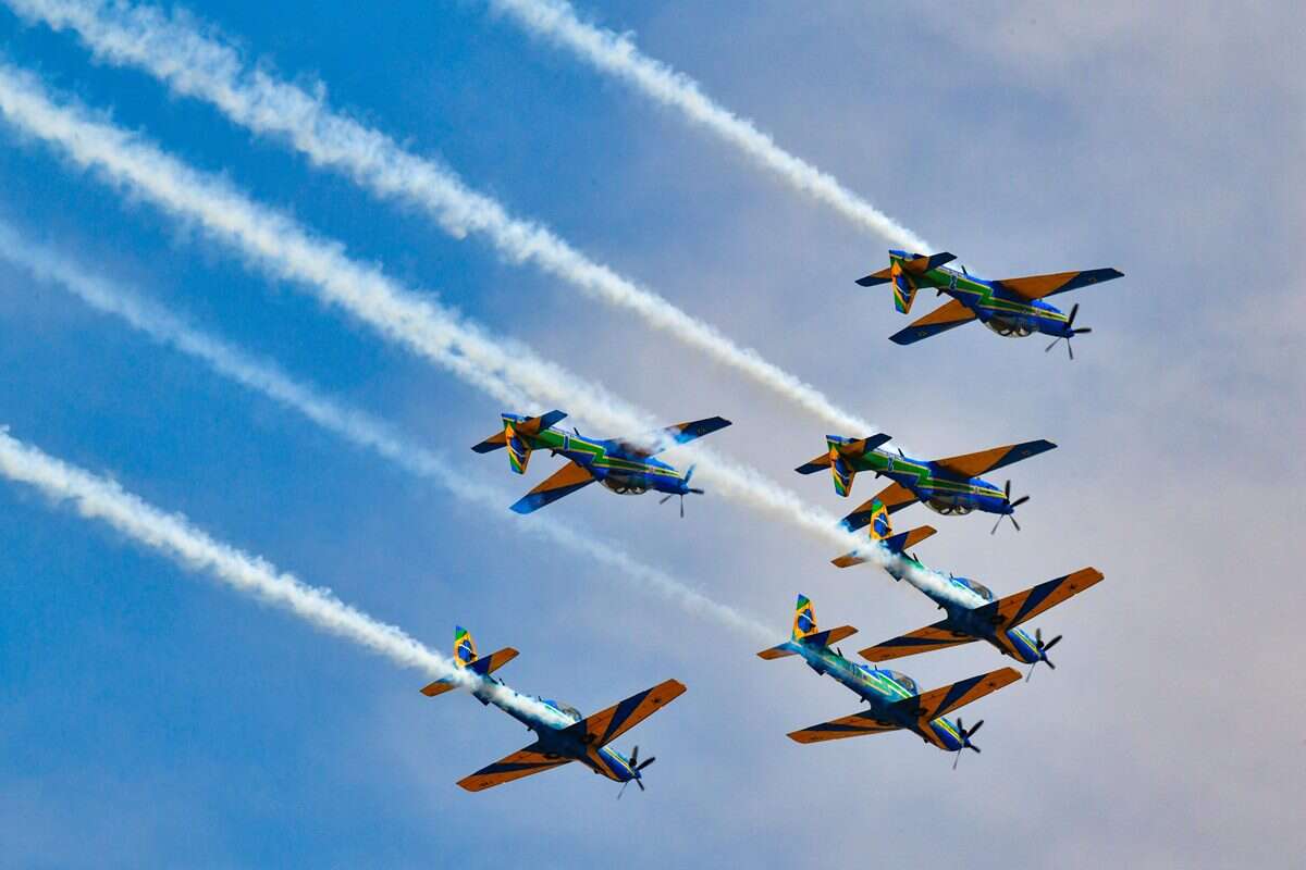 Desfile de 7 de Setembro reúne pessoas de todo o país na Esplanada