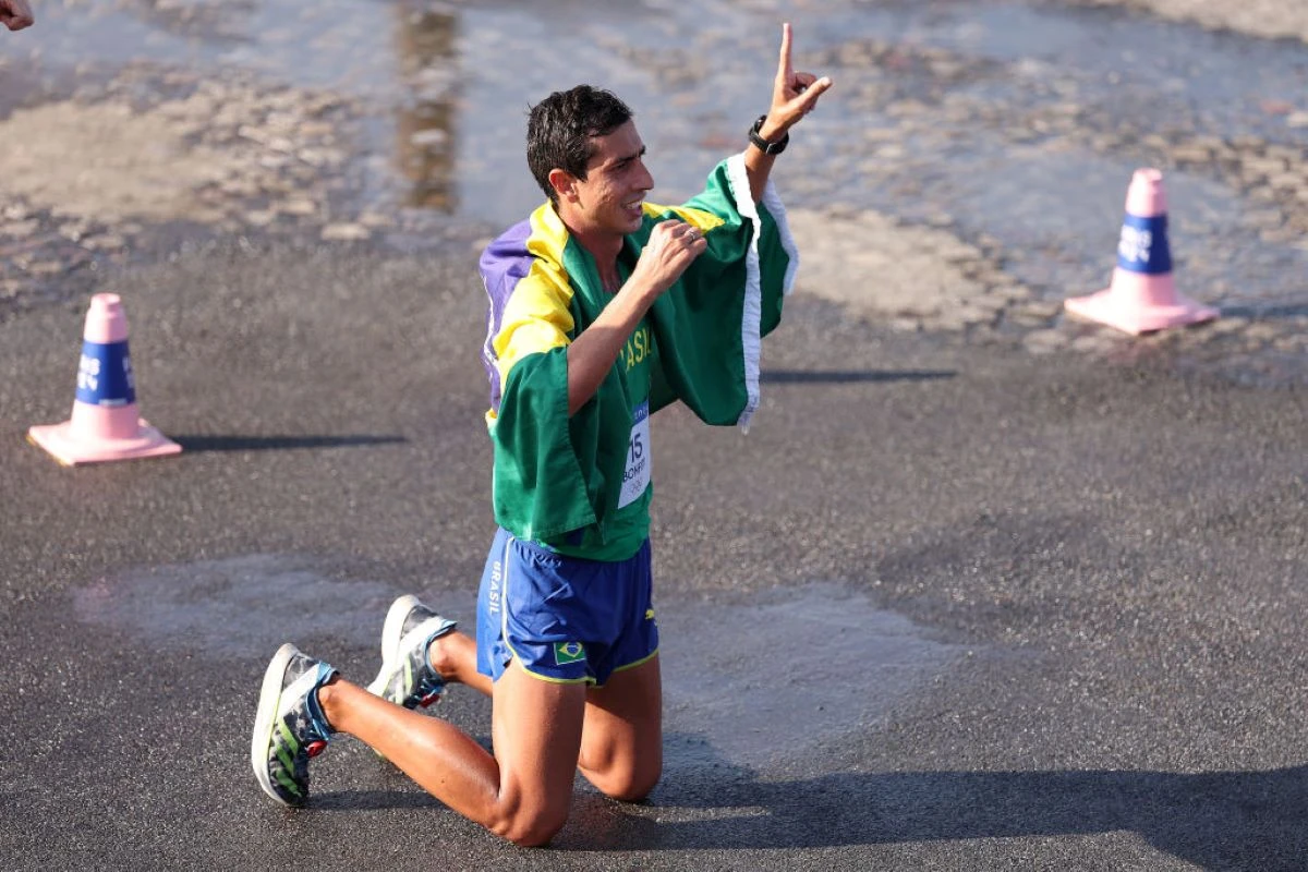 Brasiliense, Caio Bonfim é prata nos 10 km de marcha atlética em Madri