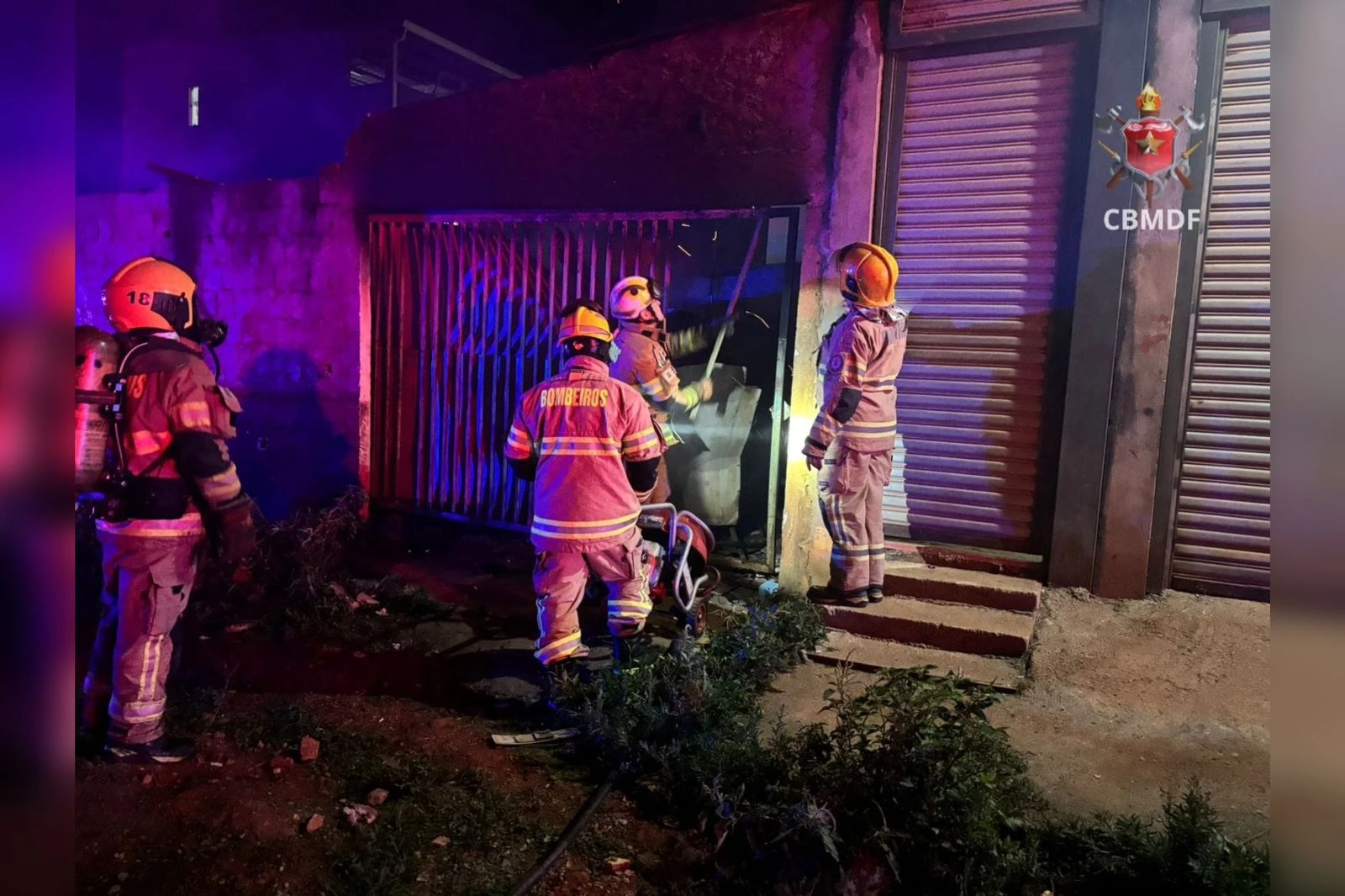 Homem incendeia casa da companheira após ameaçá-la no DF