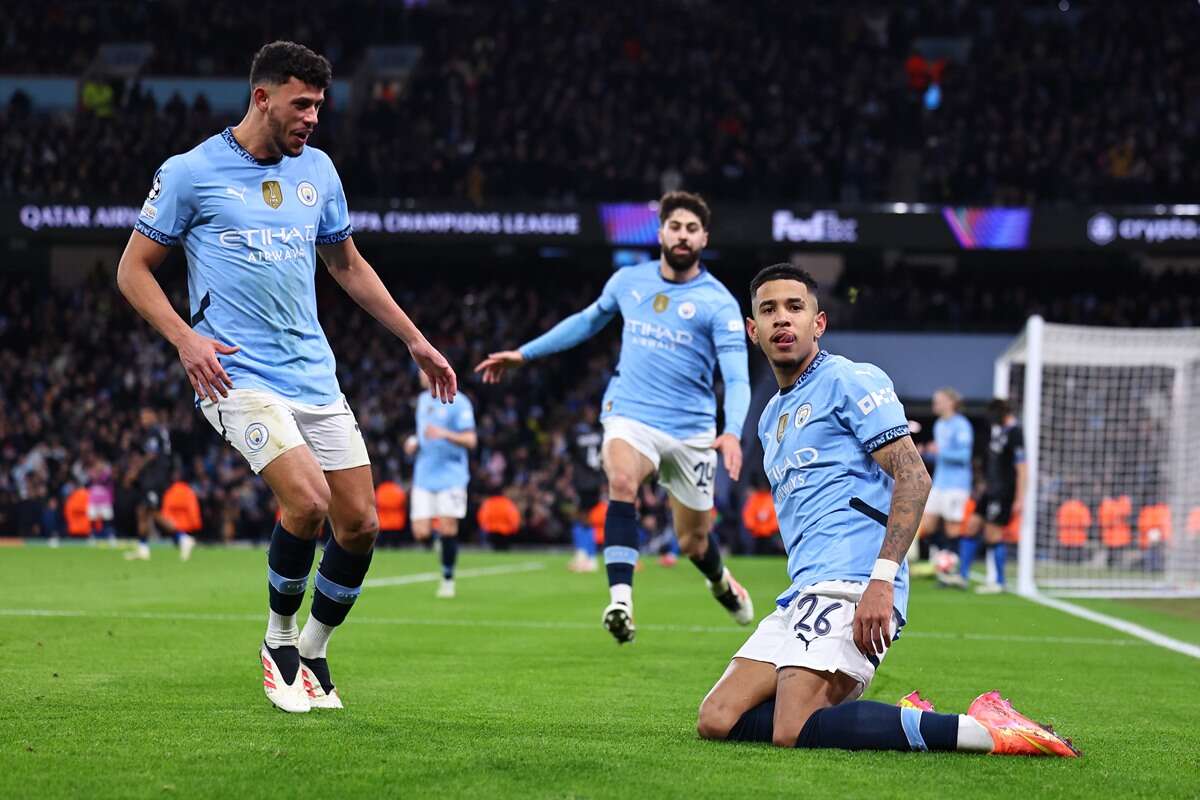 Manchester City vence Brugge de virada e segue na Champions League