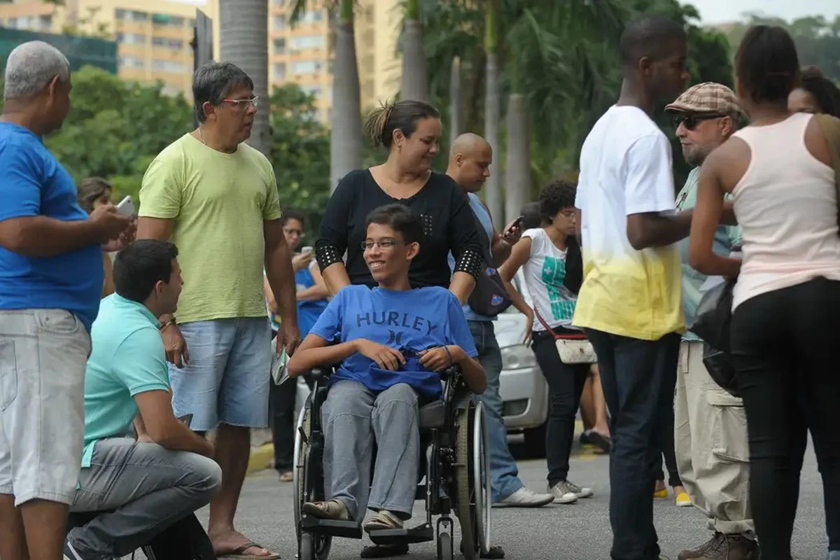 IBGE: 14,4 milhões de brasileiros são PCDs e 2,4 milhões têm autismo