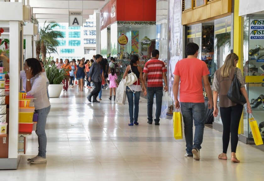 13º salário deve injetar mais de R$ 10 bilhões na economia do DF 