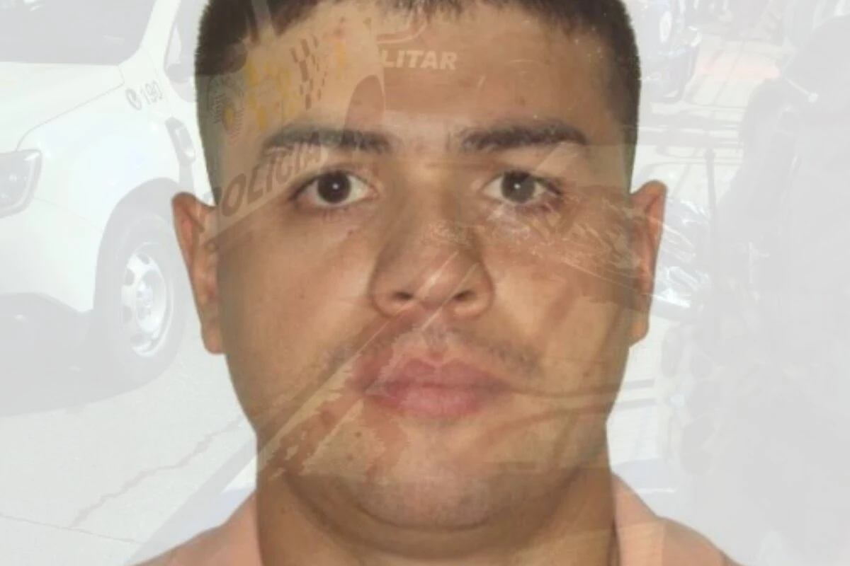 PM da Rota foi arremessado contra gradil após atropelar idoso. Vídeo