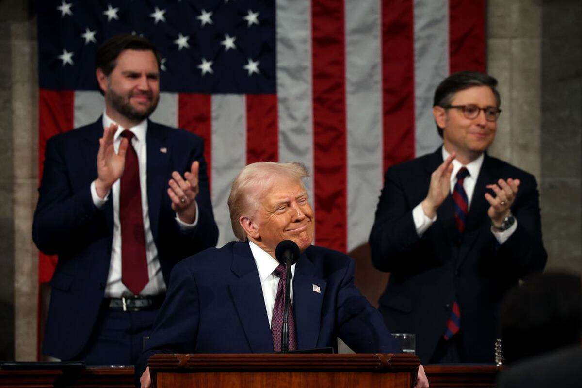 Trump sobe o tom e faz ameaça ao Hamas exigindo libertação de reféns