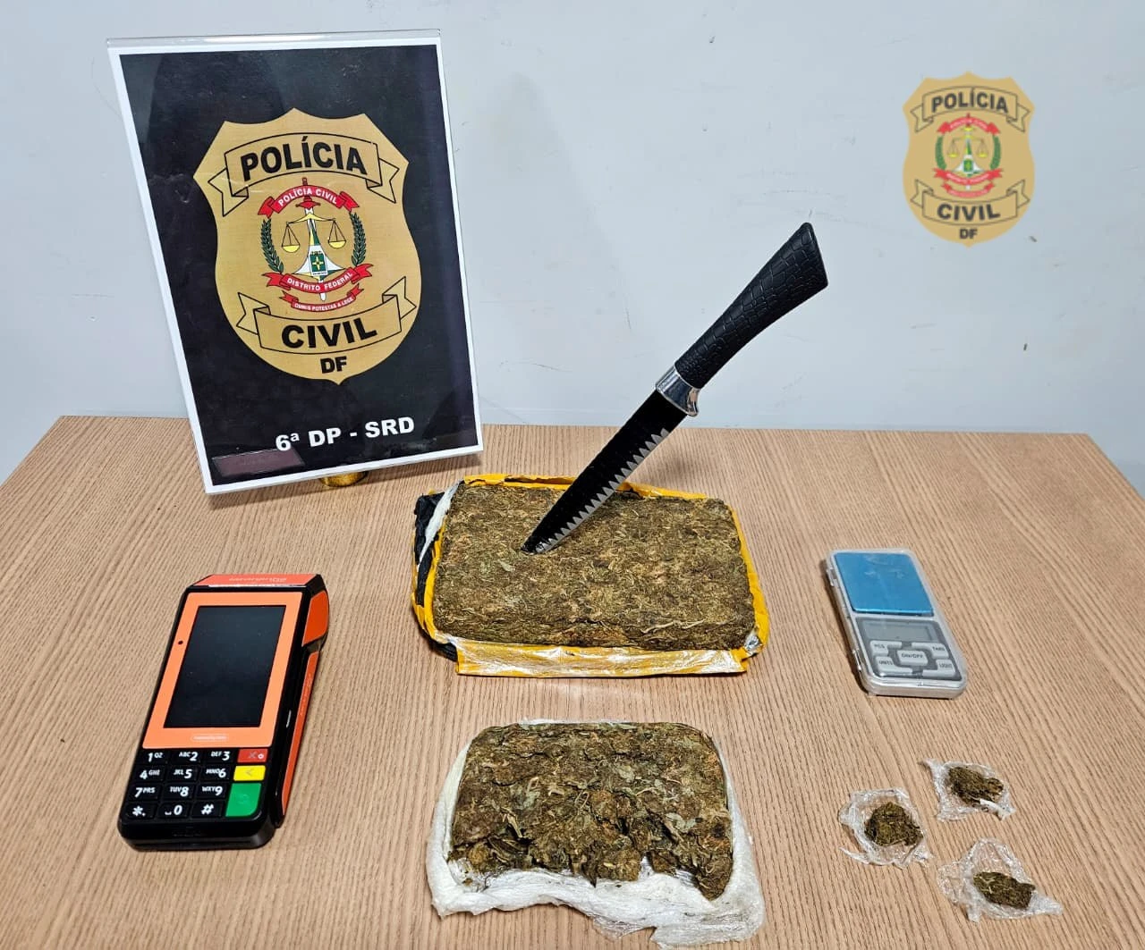 Universitário e motorista de app vendiam super maconha por R$ 8,5 mil no DF